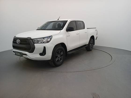 TOYOTA HILUX 2.8 D-4D TURBO DIESEL CD SR 4X4 AUTOMÁTICO TOYOTA HILUX 2.8 D-4D TURBO DIESEL CD SR 4X4 AUTOMÁTICO